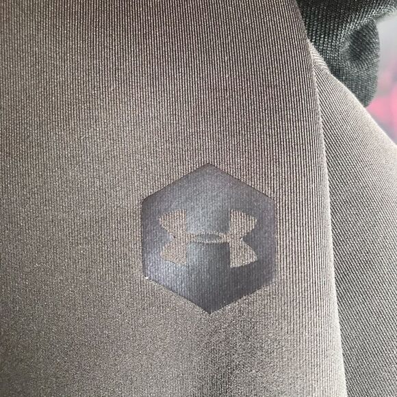 Under armour  - Picture 6 of 6